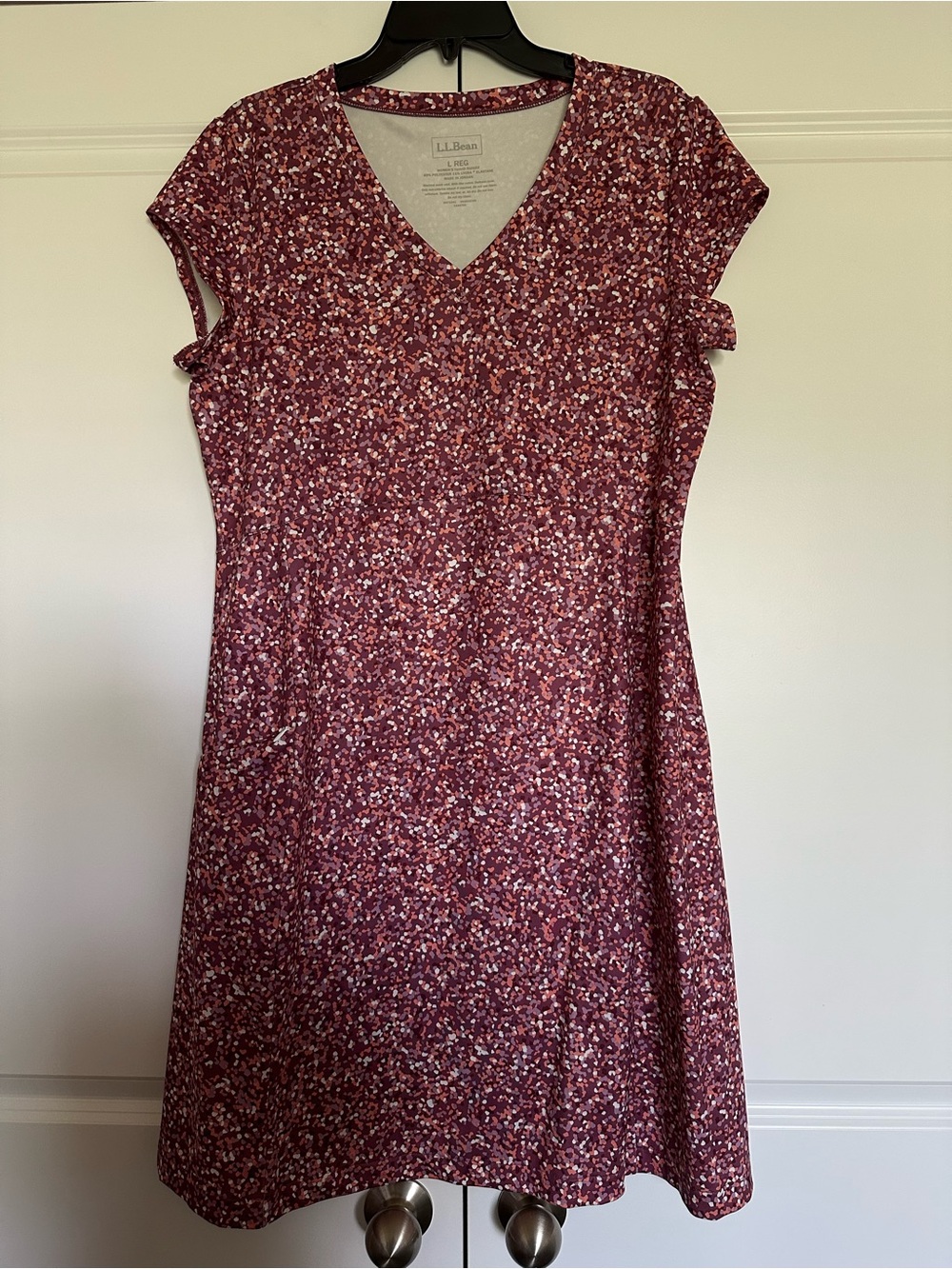 L.L. Bean V-Neck Cap Sleeve Mini Dress in Maroon Floral